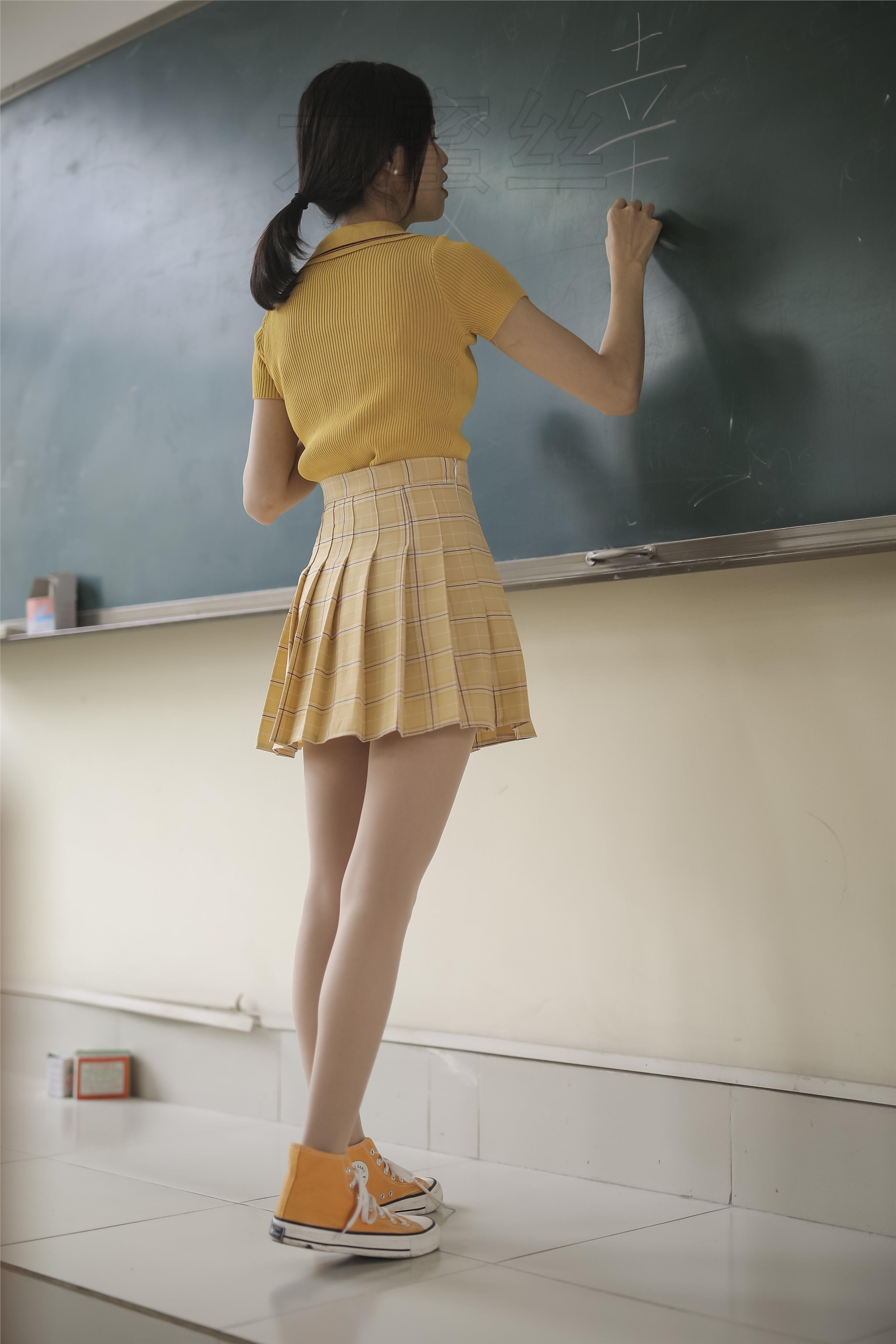 尤蜜丝 穿搭写真 NO.010